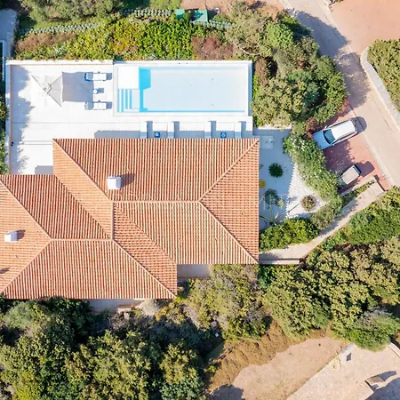 Gloriator Villa *